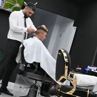 interior barbershop bucuresti